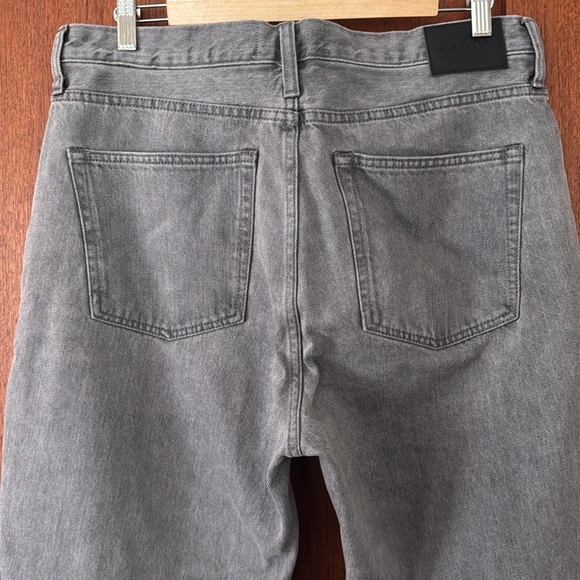 Everlane Grey 90s Cheeky Relaxed Jeans. 100% organic cotton. 31 Crop. Worn once. - Picture 6 of 6